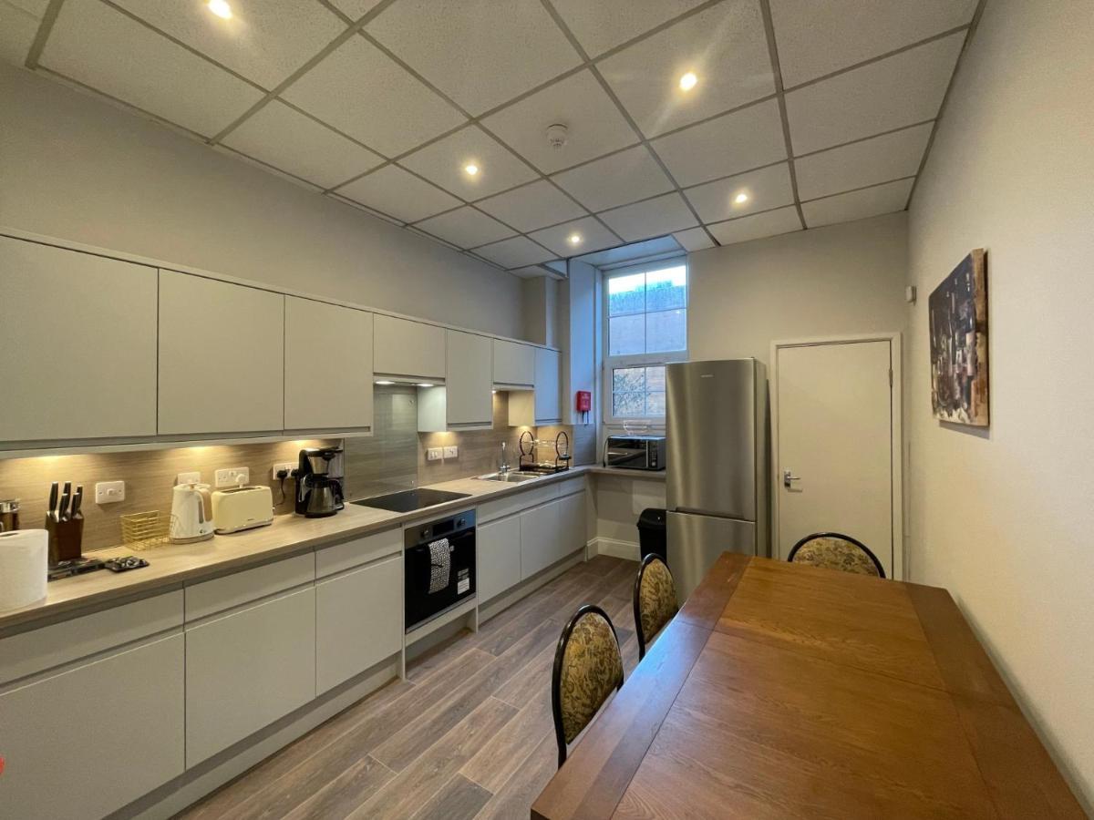 Traditional 5 Bedroom City Centre Apartment Glasgow Esterno foto